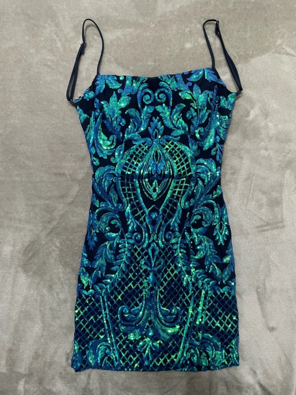 windsor dresses mini Windsor | Dresses | Nwt Windsor Emerald Velvet Shimmer Cutout Mini Dress M